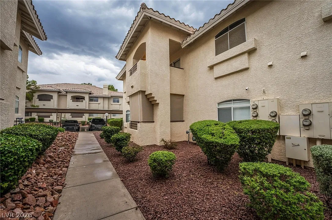2 bed, 2.0 bath, 963 sqft, $1,475 — Photo 4