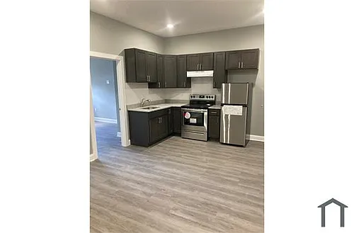 4665 Paul St #4 Photo 1