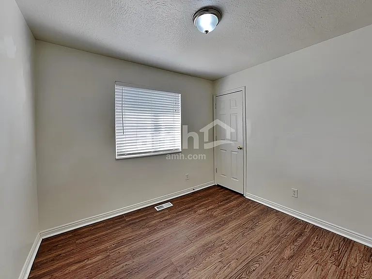 385 W Pommell Dr — Photo 10