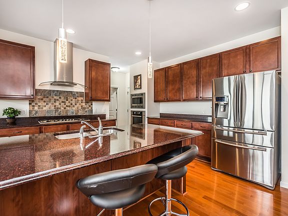 Gas Range with hood