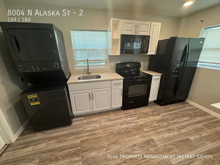 8004 N Alaska St #2 — Photo 5
