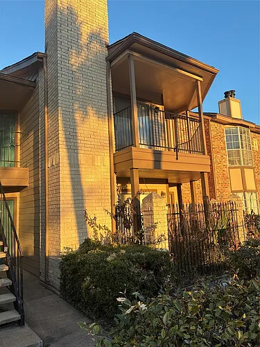 2121 Hepburn St #404 Photo 1