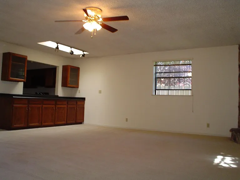 7204 Avenida La Costa NE — Photo 6