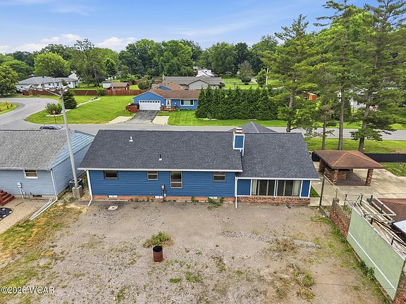 4th image of 534 Gloria Ave