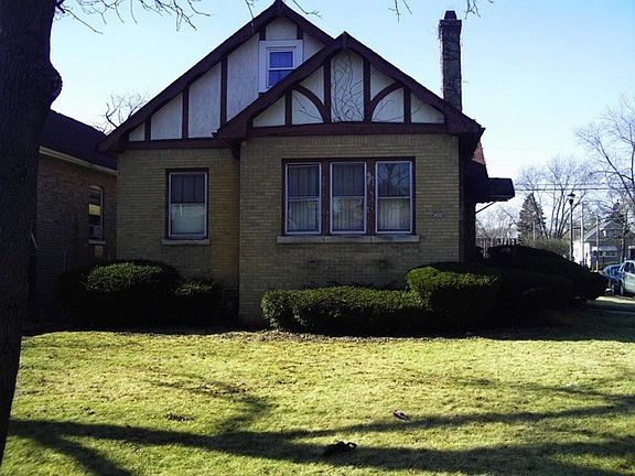 2nd image of 800 S 18th Ave