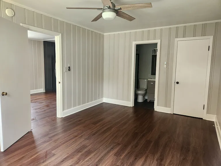 417 N Cedar St #4 — Photo 4