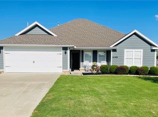 4099 Deerhurst St, Springdale, AR 72764