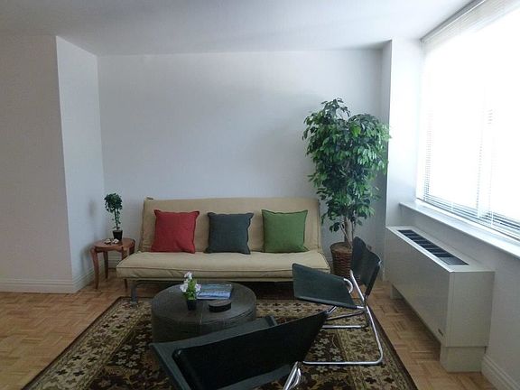 4th image of 1500 Lexington Ave APT 16G