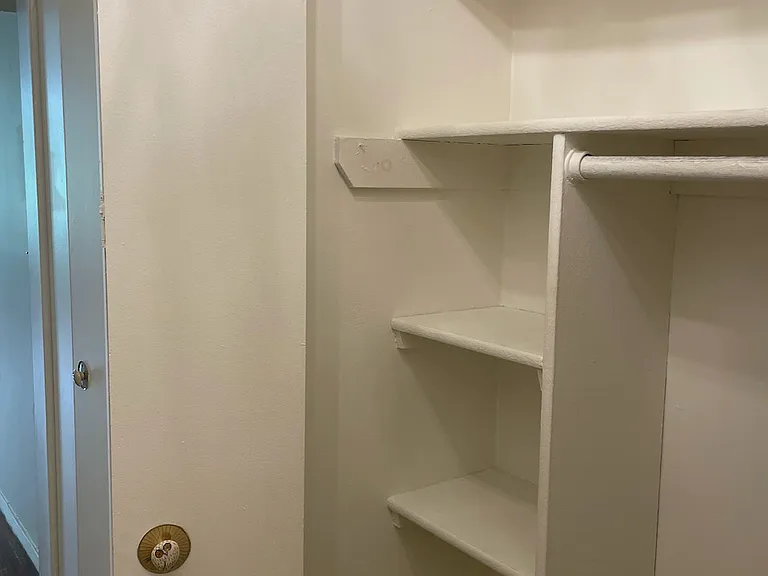 324 Pearl St #4C — Photo 8