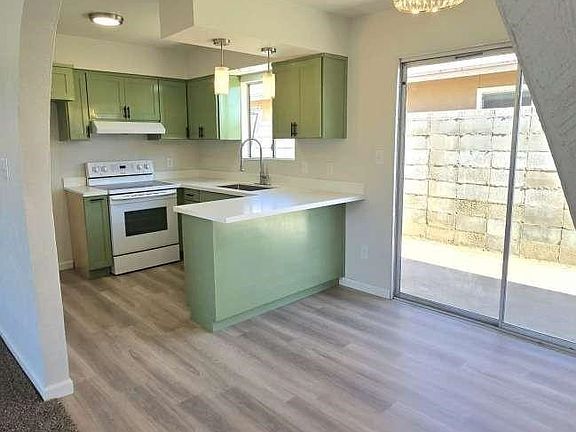 2nd image of 1400 W 12th St