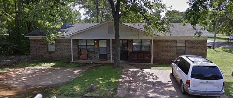 2nd image of 130 Broadwater Ln