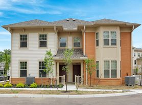 280-290 S State St, Westerville, OH