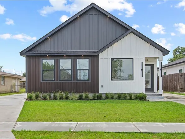 3410 Montesquieu St, Chalmette, LA 70043