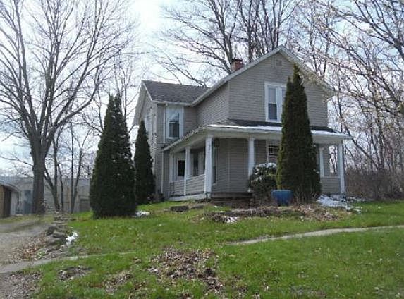1st image of 821 Jones St