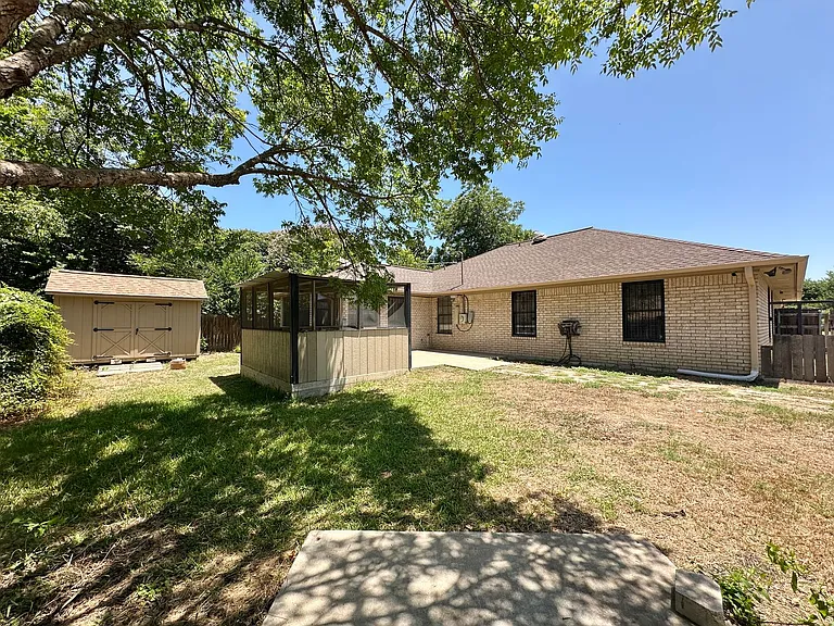 2003 Cedarview Dr — Photo 45
