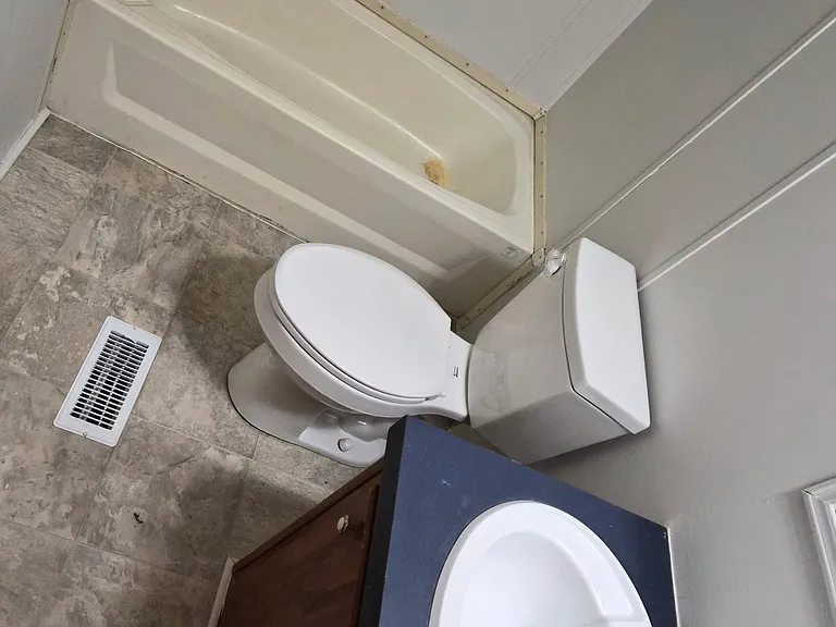 83 Caroline Dr — Photo 5
