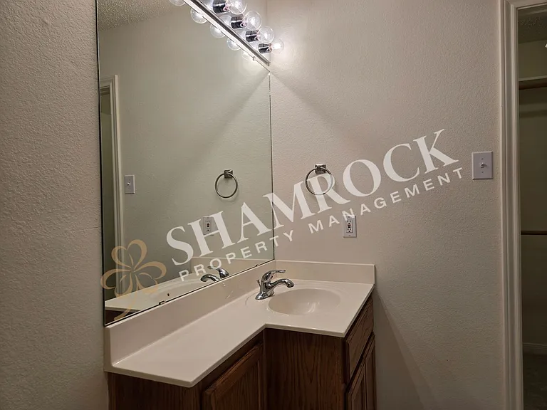 1024 Parkview Cir — Photo 11