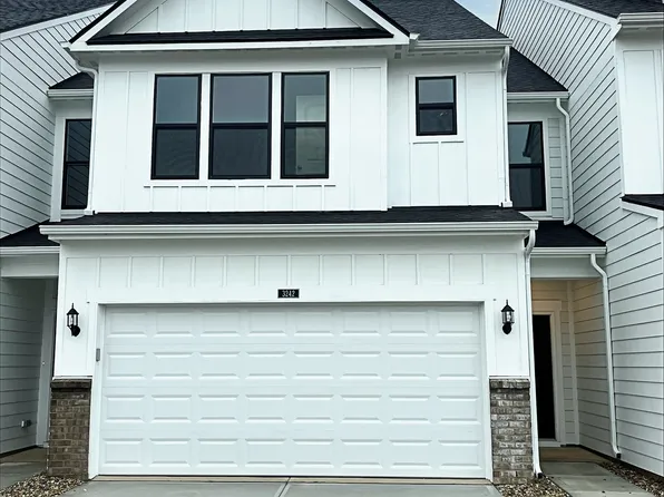 3242 Arabian Ln, Zionsville, IN 46077