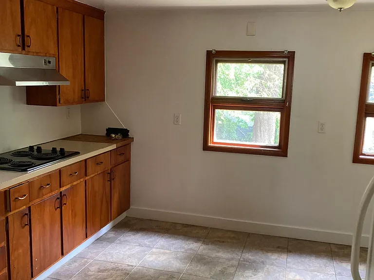 215 Rosemont Dr — Photo 4