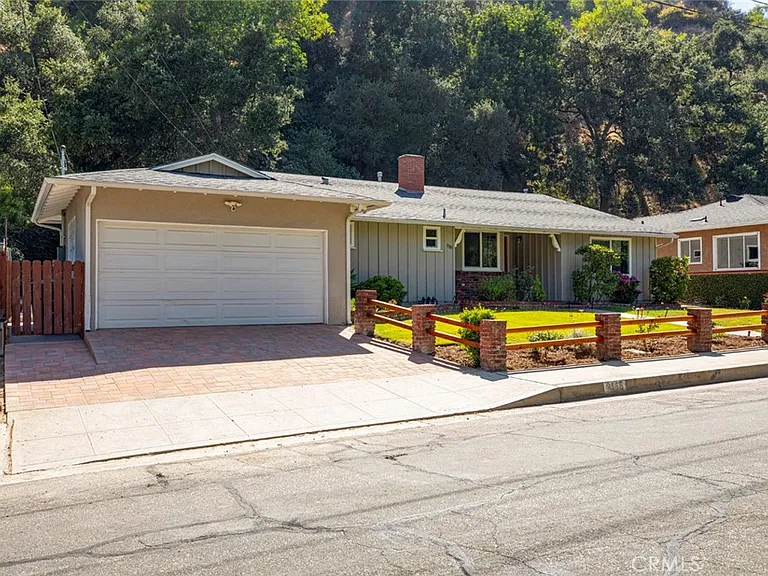 3585 El Lado Dr — Photo 3