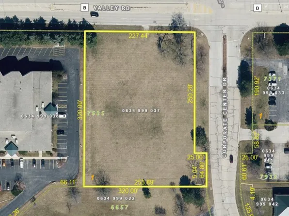 1270 CORPORATE CENTER DRIVE, Oconomowoc, WI 53066