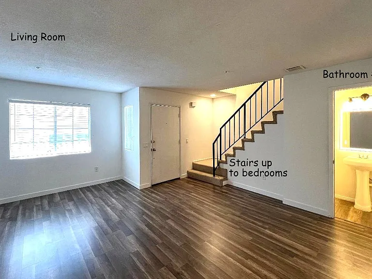825 N Monterey St — Photo 3
