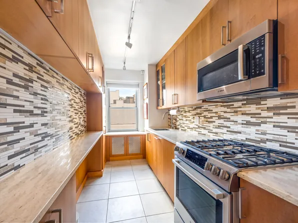 50 East 79th Street image 10 of 14