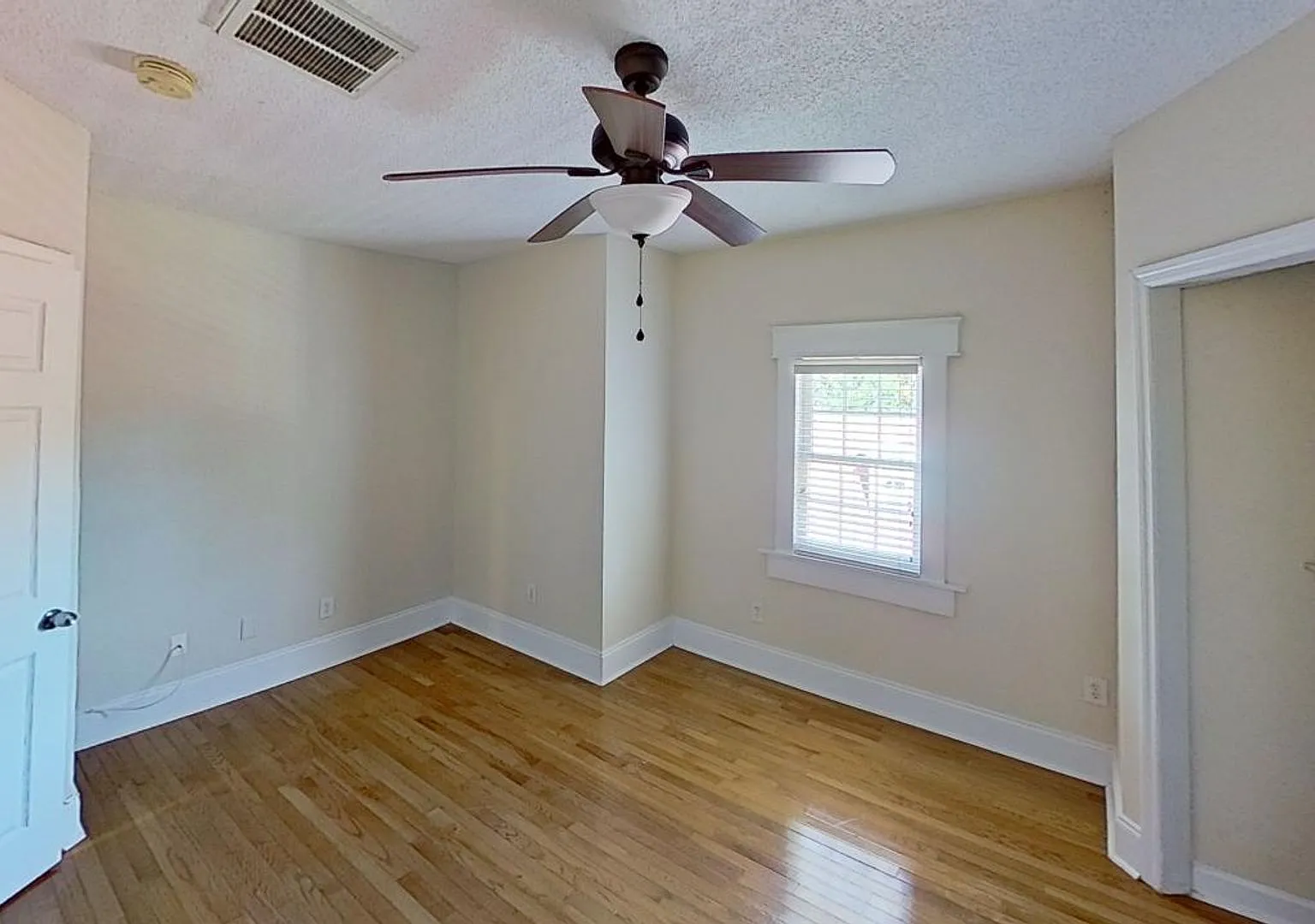 2 bed / 2.5 bath ~ Move-In Today — Photo 4