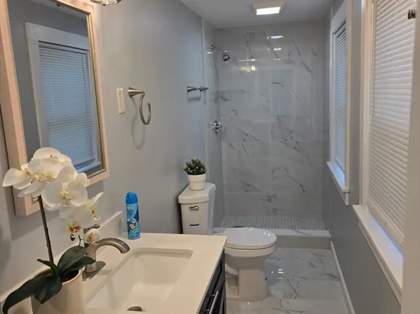 135 Guild Rd, Brockton, MA 02302