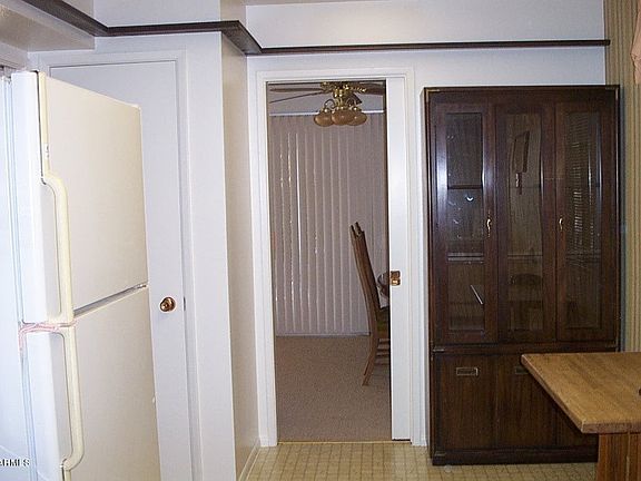 3rd image of 10945 W Cumberland Dr