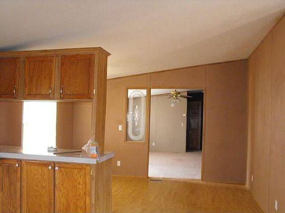 5th image of 459 S Roosevelt Road O
