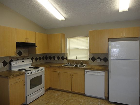 5th image of 244 Oak Run Ct