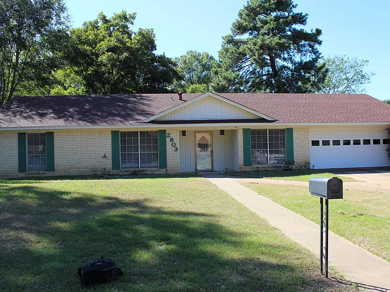 2803 Aspen St — Photo 1