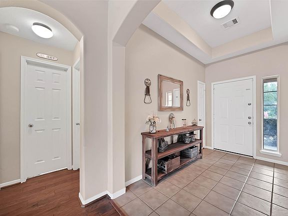 3rd image of 22415 Sunset Trail Ln