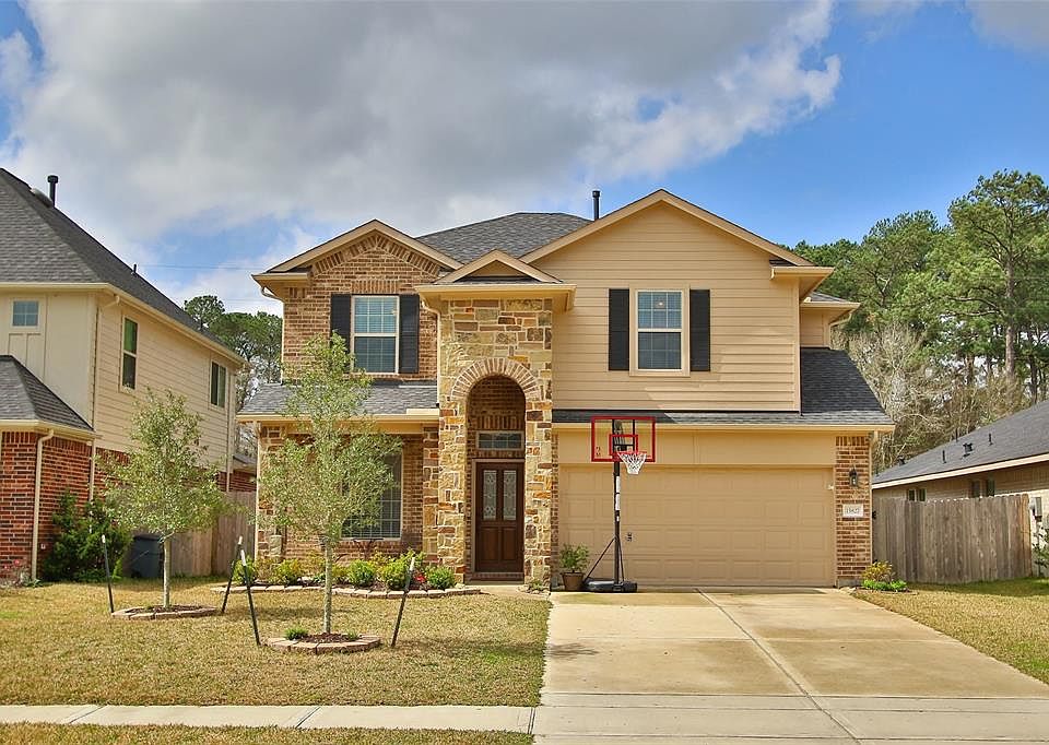 1st image of 15827 Whisper Woods Dr
