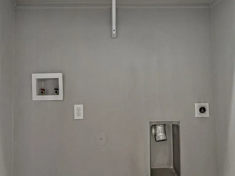 212 Lydia St — Photo 20