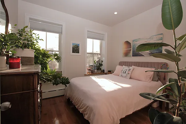 Rented by R New York | media 6