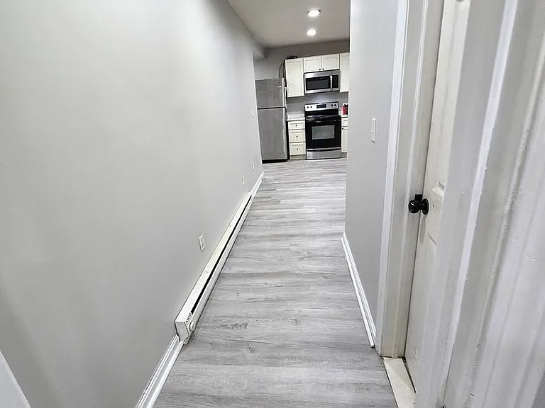 457 Admiral Street — Photo 13