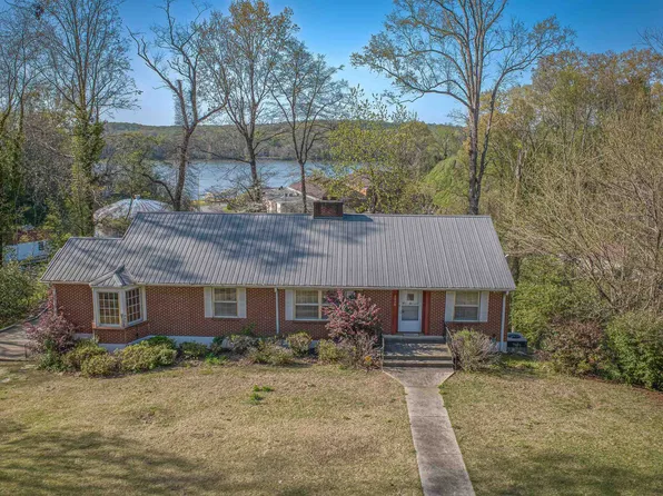 1010 Alabama Ct, Sheffield, AL 35660