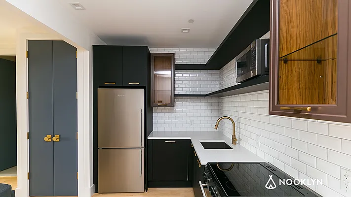 Rented by Nooklyn NYC LLC | media 27