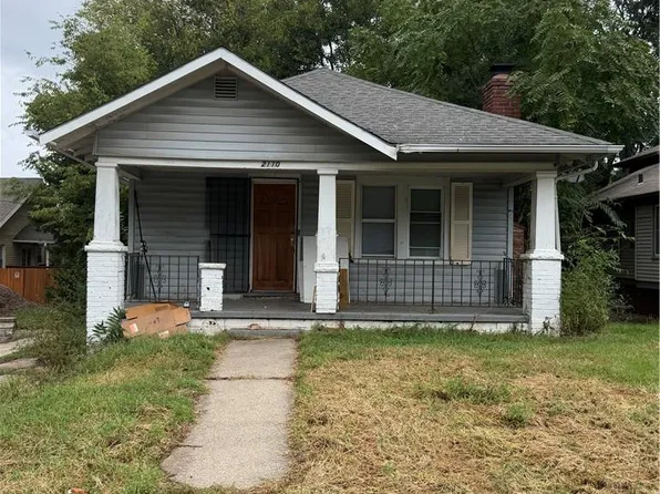 2210 E 69th St, Kansas City, MO 64132