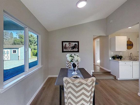 4th image of 14465 Seward Ln