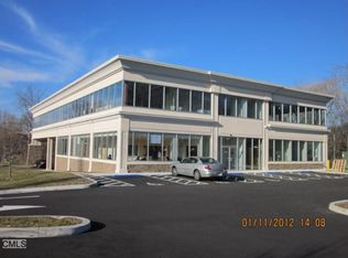 495 Hawley Ln, Stratford, CT 06614