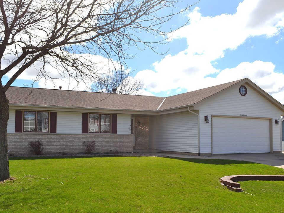 W142N4988 Golden Fields Dr