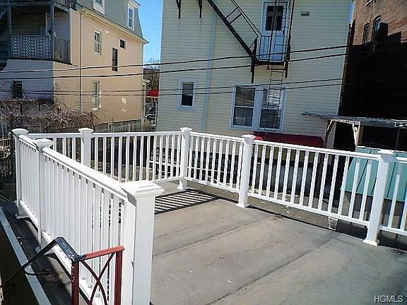 2nd image of 3 Carlisle Pl