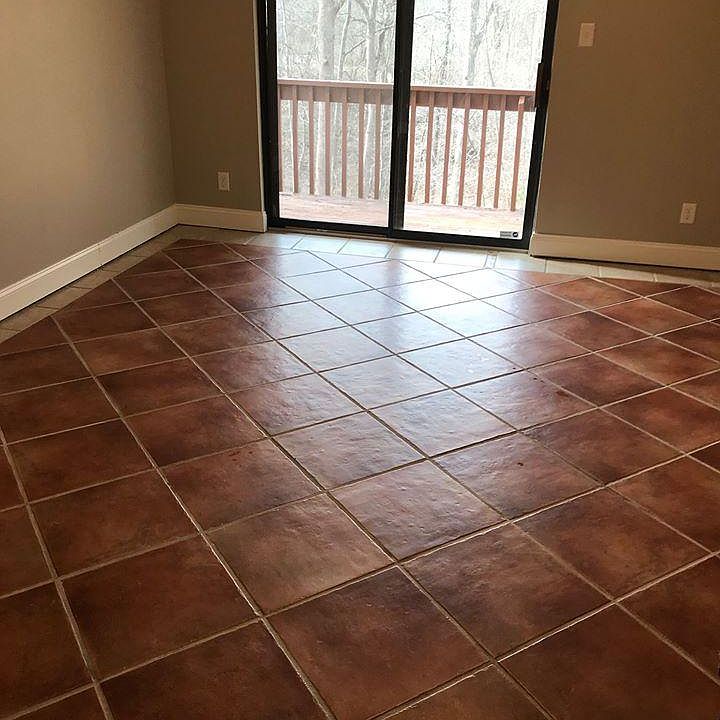 2nd image of 915 Quail Meadows Ct