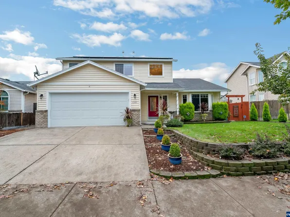 1357 S 7th St, Independence, OR 97351