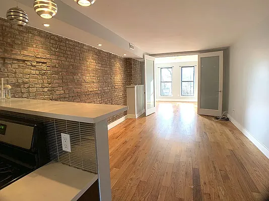 Rented by Arche Nest LLC | media 9