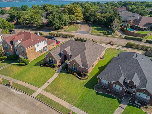 3rd image of 9714 Chasefield Dr
