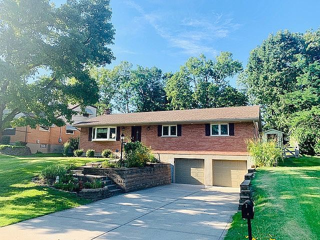 1st image of 998 Pineknot Dr